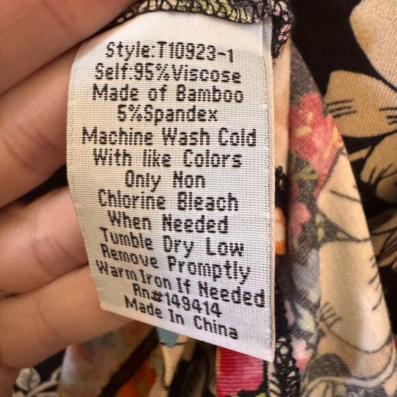 Johnny Was The Redland Favorite Short Sleeve V-Neck Swing Tee Multi Floral Sz XL - Picture 11 of 11